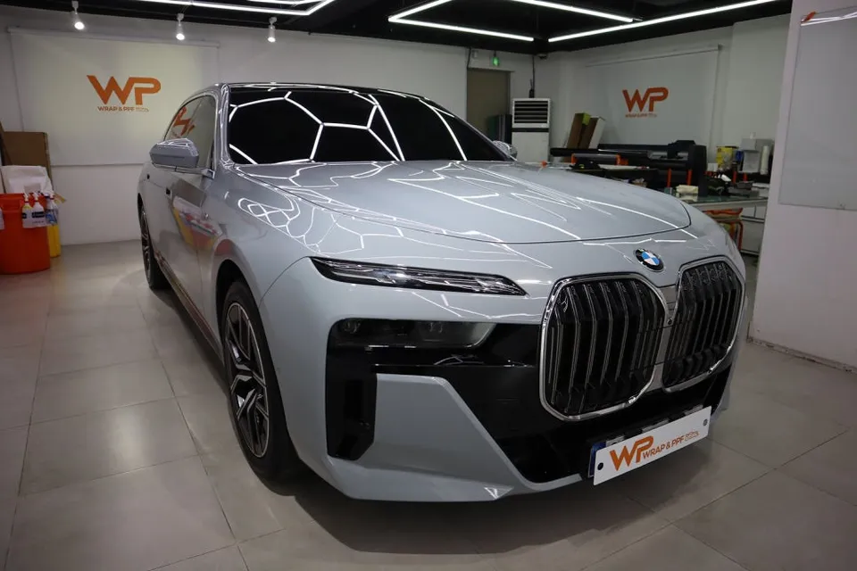 BMW 7 Series G70 PPF施工事例｜カラーフィルムの魅力 施工写真 3