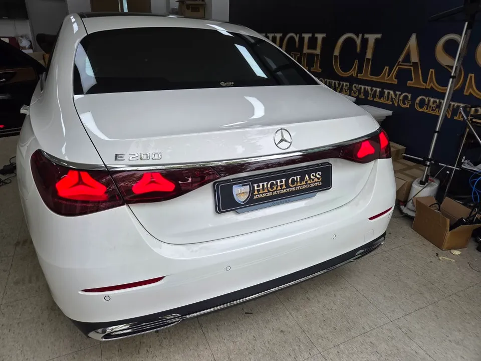 Mercedes-Benz E-Class W214 ambient lighting - Mercedes-Benz E-Class W214 Ambient Lighting Review photo 3
