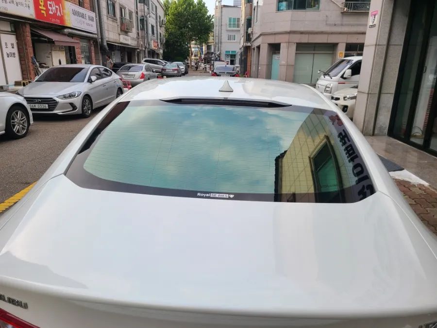Chevrolet Malibu window tinting - Chevrolet Malibu Window Tinting Review: Enhanced Style & Heat Rej photo 4