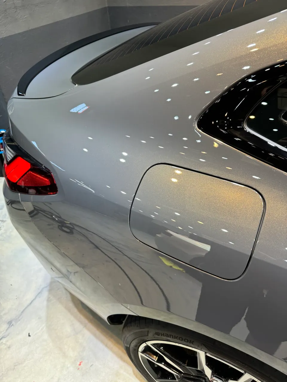 BMW M5のガラスコーティング事例|韓国での施工と仕上がり 施工写真 3-2
