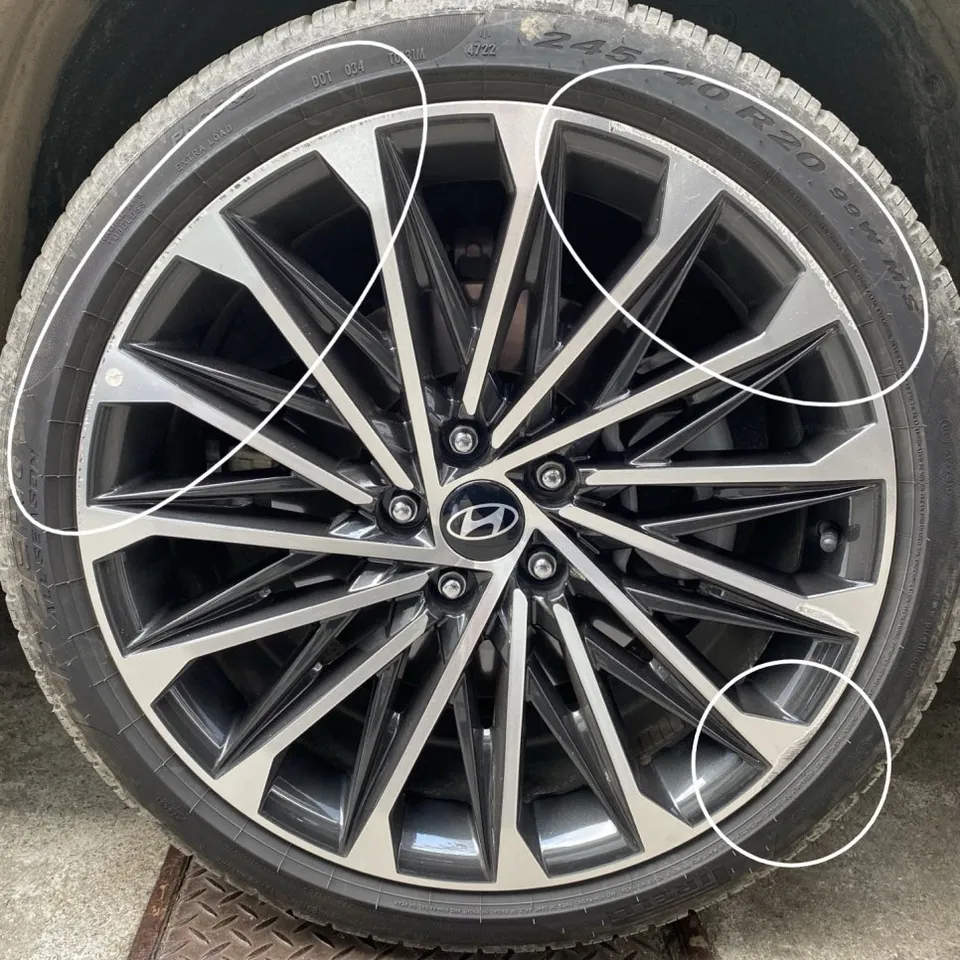 Hyundai Grandeur GN7のホイールリペア・塗装事例 施工写真 2