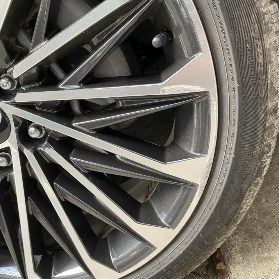 Hyundai Grandeur GN7のホイールリペア・塗装事例 施工写真 5