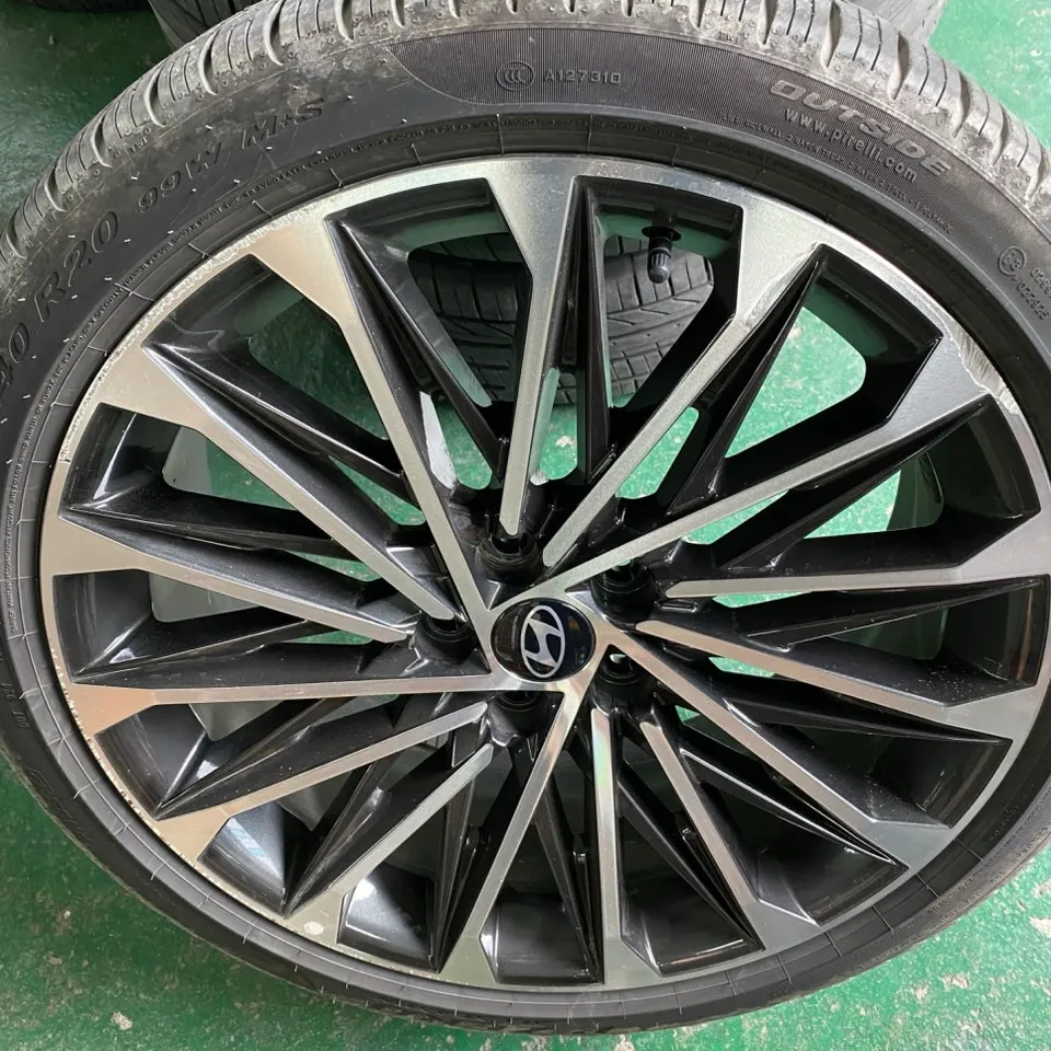 Hyundai Grandeur GN7のホイールリペア・塗装事例 施工写真 6