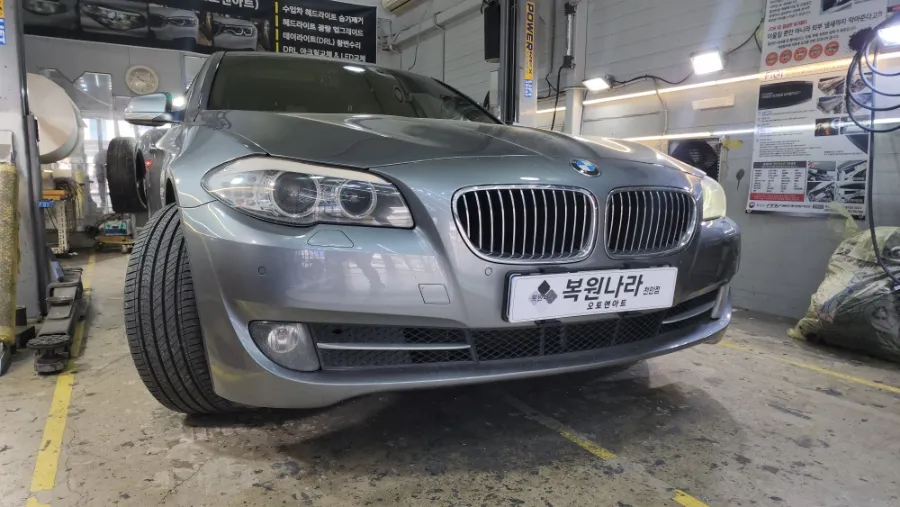 BMW 5 Series body repair - BMW 5 Series Headlight Repair Review photo 3