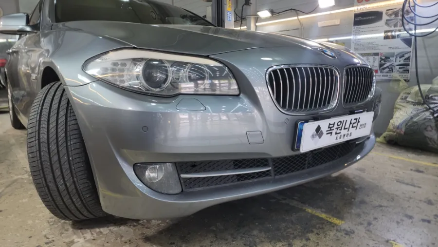 BMW 5 Series body repair - BMW 5 Series Headlight Repair Review photo 4
