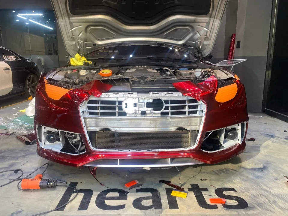 Audi A7 カーラッピング事例|費用目安・仕上がり 施工写真 1-3