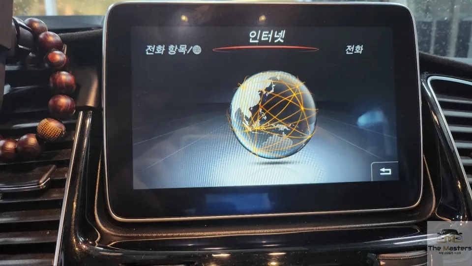 Mercedes-Benz GLE android head unit - Mercedes-Benz GLE Android Head Unit Review: Seamless Upgrade photo 4
