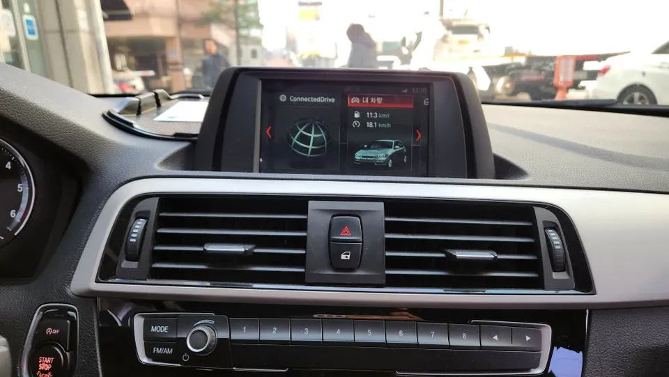 BMW 1 Series F20のAndroid Auto・CarPlay取付事例 施工写真 1-1