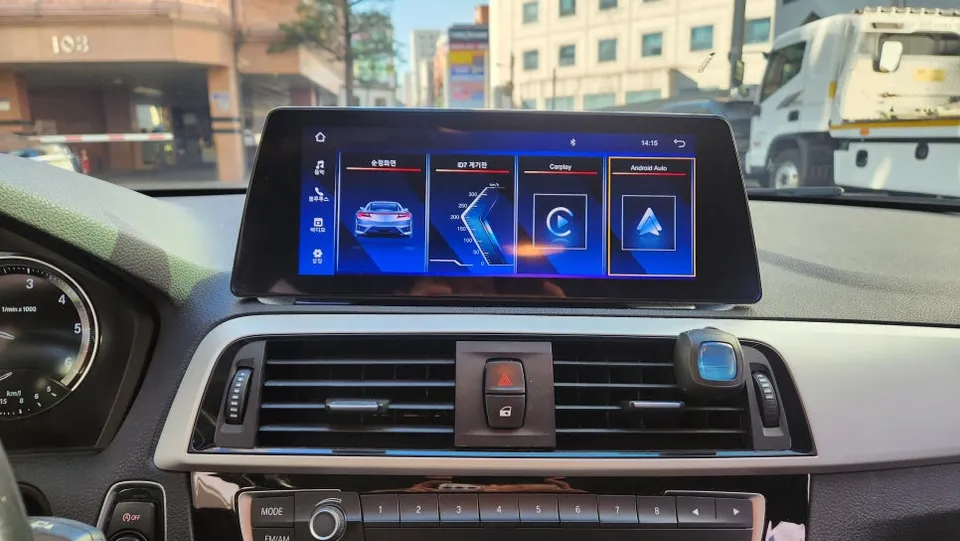 BMW 1 Series F20のAndroid Auto・CarPlay取付事例 施工写真 1-2