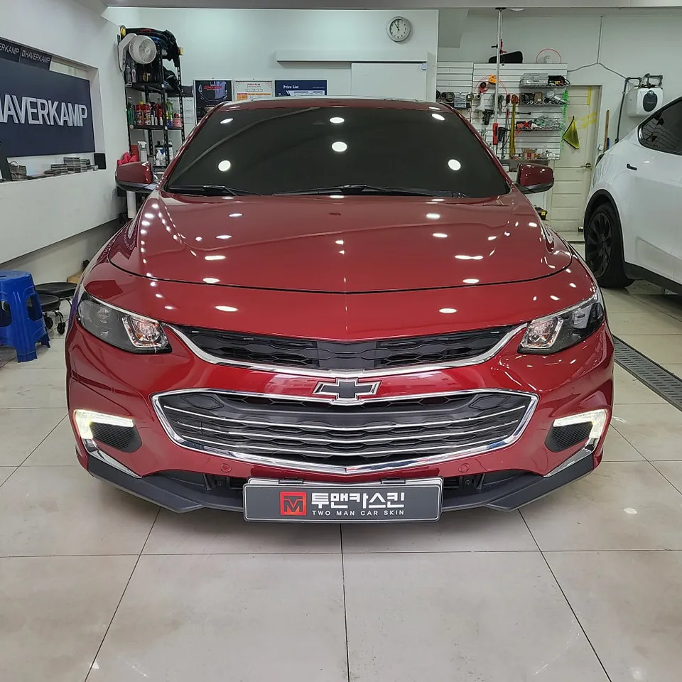 Chevrolet Malibuのカーラッピング事例|費用目安・仕上がり 施工写真 1-1