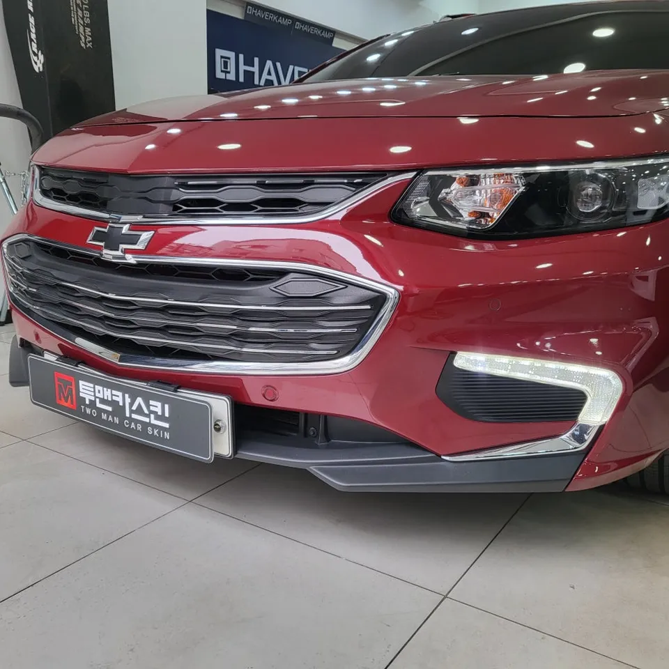 Chevrolet Malibuのカーラッピング事例|費用目安・仕上がり 施工写真 1-3