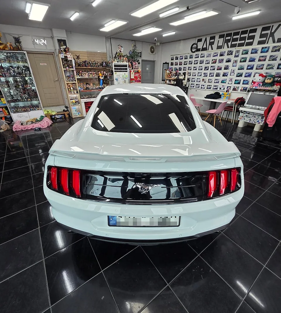 Ford Mustangのカーラッピング事例｜費用目安・仕上がり 施工写真 2-2