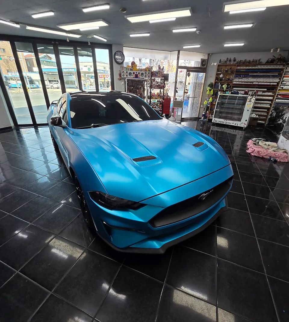 Ford Mustangのカーラッピング事例｜費用目安・仕上がり 施工写真 2-3