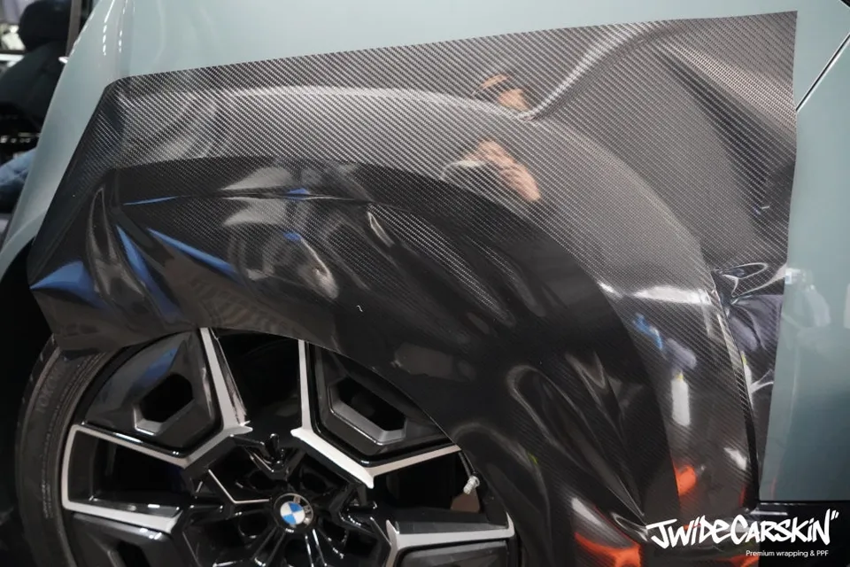 BMW XM vinyl wrap - BMW XM Vinyl Wrap Review: Partial Wrap for Protection photo 4