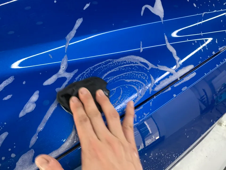 Lamborghini Urus vinyl wrap - Lamborghini Urus Vinyl Wrap Review: Aurora Purple Transformation photo 3