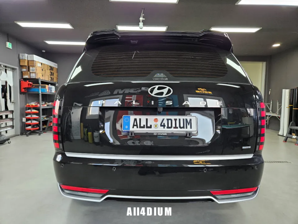 Hyundai Palisade LX3 vinyl wrap - Hyundai Palisade LX3 Chrome Delete Vinyl Wrap Review photo 4