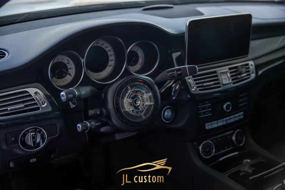 Mercedes-Benz CLS ambient lighting - Mercedes-Benz CLS Ambient Lighting Review — Enhanced Interior Moo photo 3