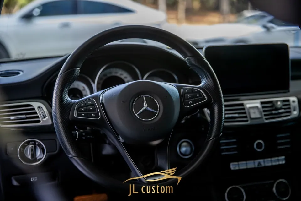 Mercedes-Benz CLS ambient lighting - Mercedes-Benz CLS Ambient Lighting Review — Enhanced Interior Moo photo 4