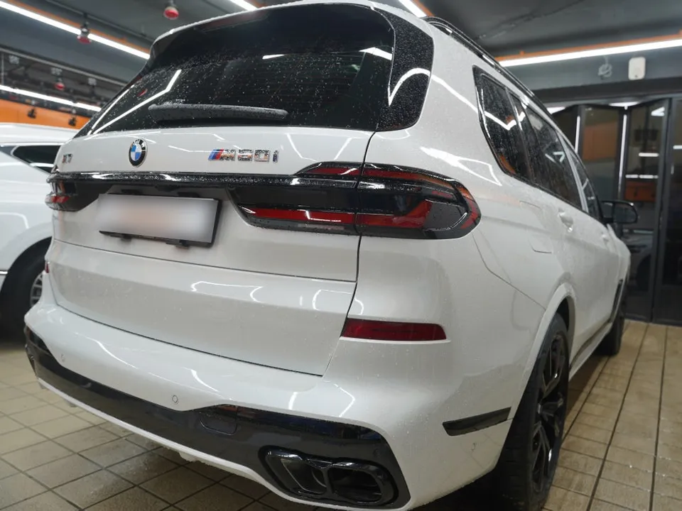 BMW X7のPPF施工事例:費用目安と仕上がり 施工写真 2-2