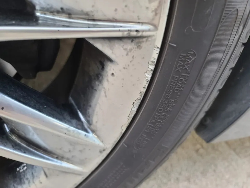 Lexus LS 500 wheel repair - Lexus LS 500 Wheel Repair & Painting Review — Cost & Results photo 4