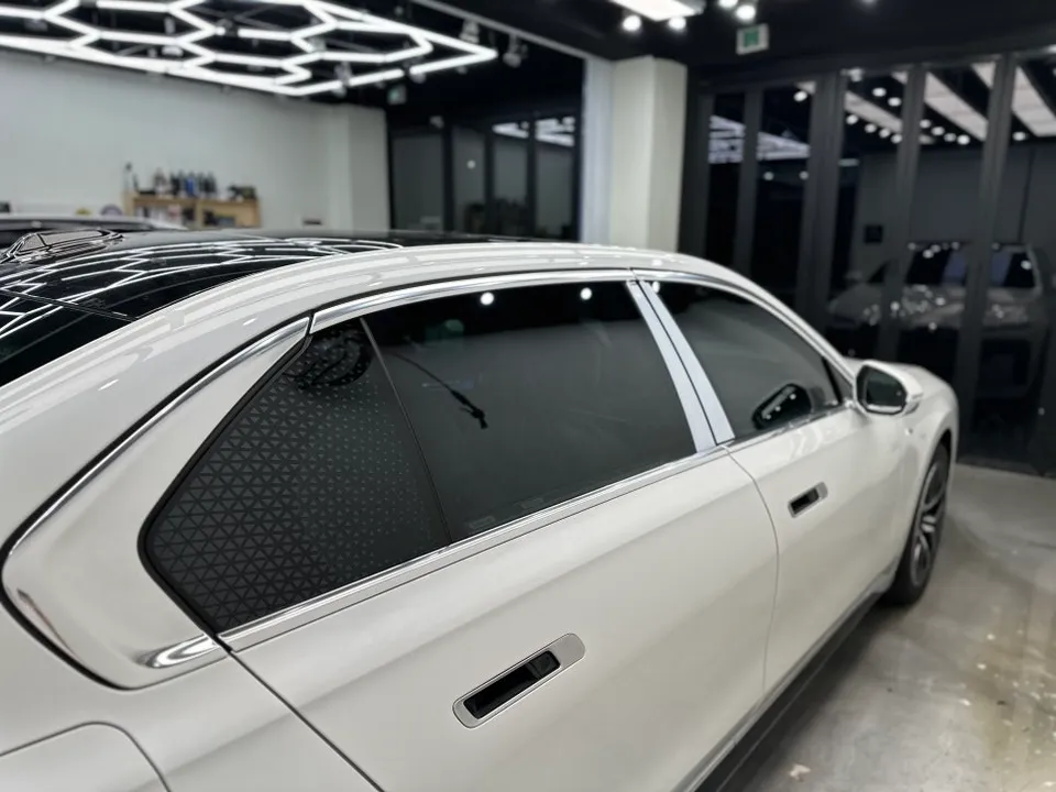 BMW i7のカーフィルム施工事例｜費用目安・仕上がり 施工写真 5