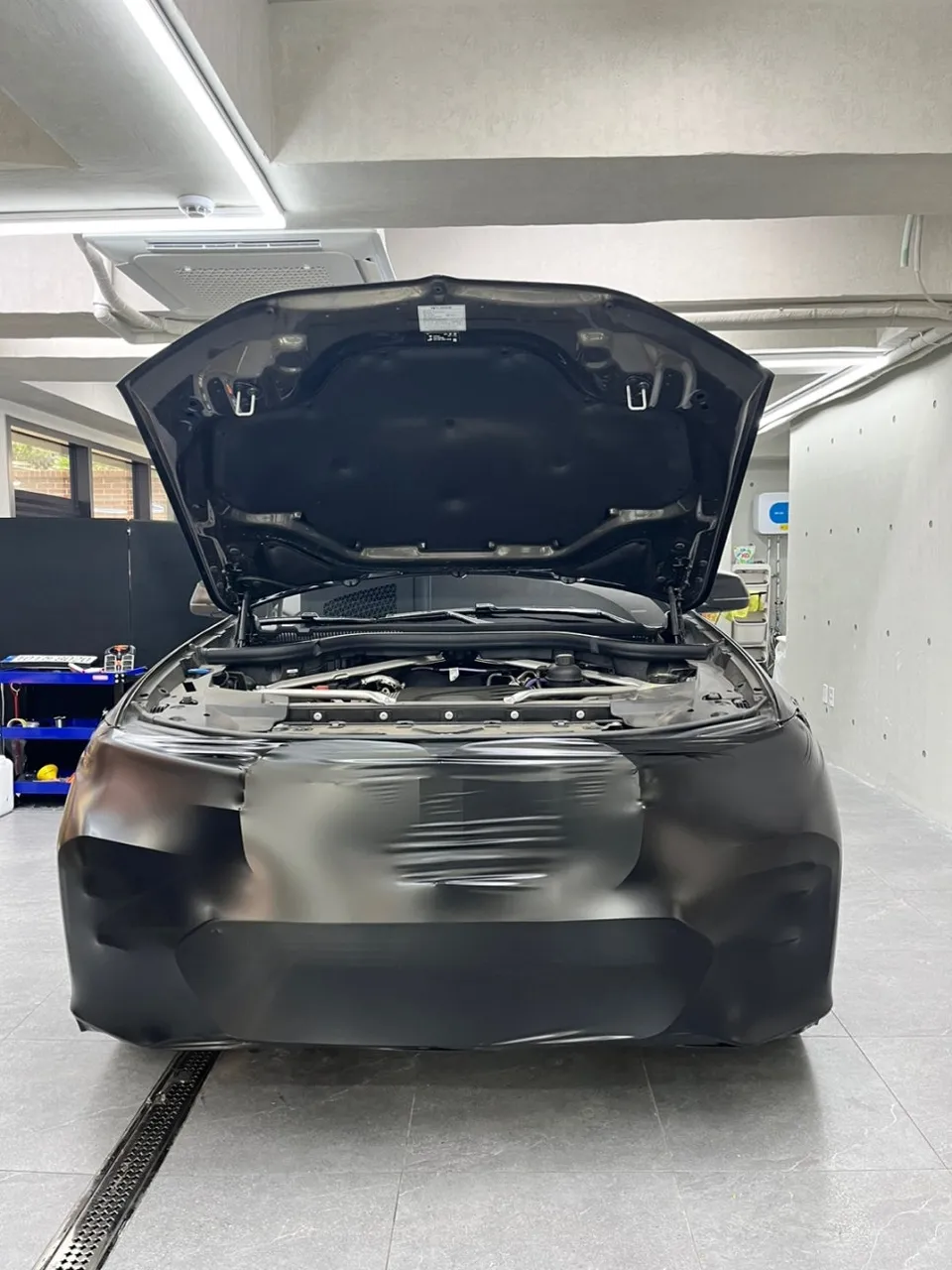 BMW X7 vinyl wrap - BMW X7 Vinyl Wrap Redo: Why Film Matching is Crucial photo 4
