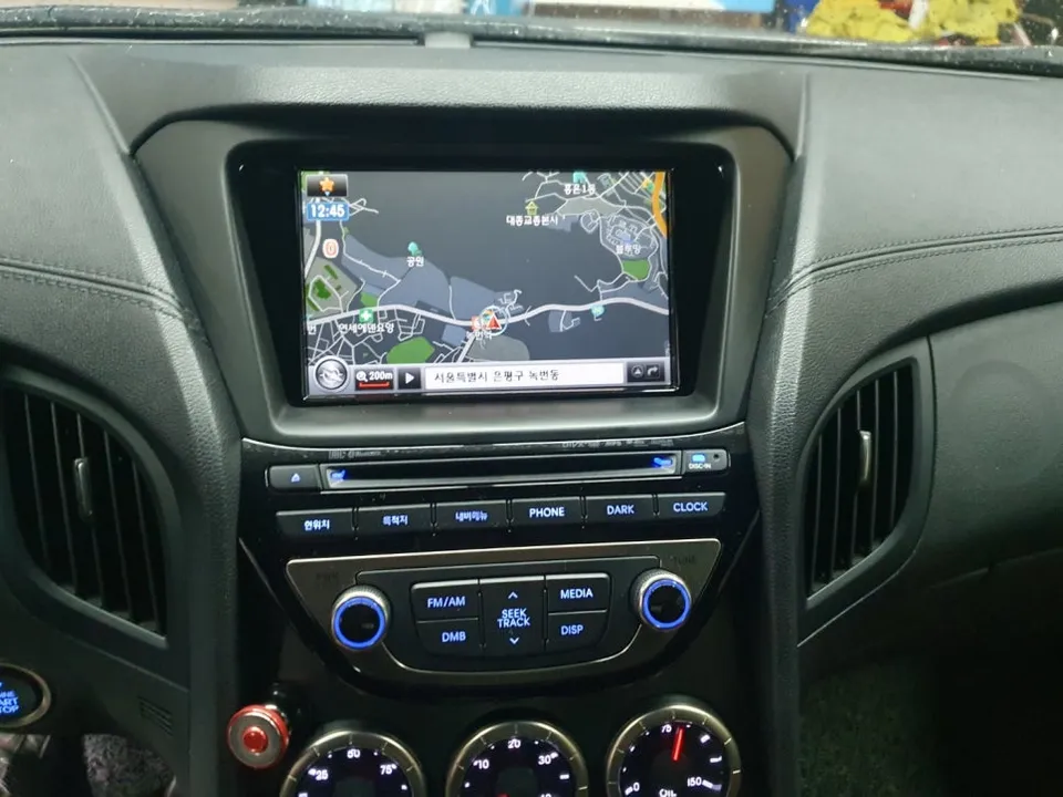 Genesis CoupeのAndroid Auto・CarPlay取付事例 施工写真 2-1