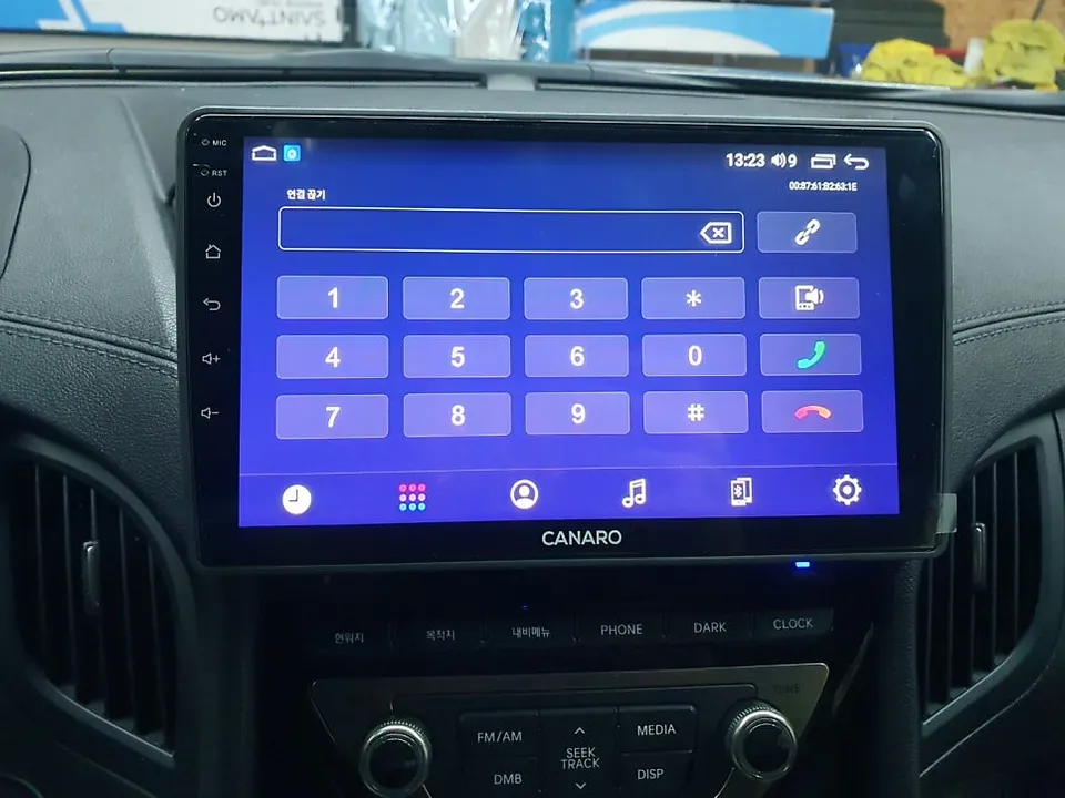 Genesis CoupeのAndroid Auto・CarPlay取付事例 施工写真 3-2