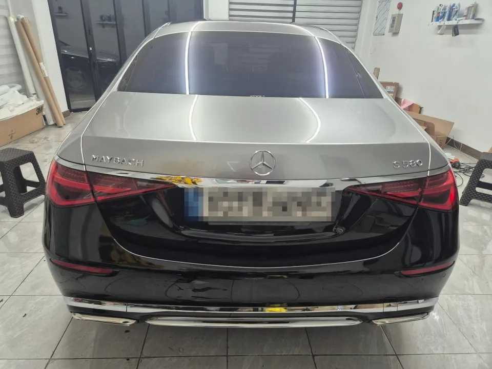 Maybach S580のカーラッピング事例|GTシルバーデュオトーン 施工写真 2-3