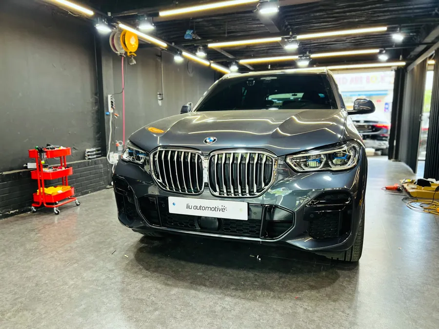 BMW X5 body kit - BMW X5 Body Kit Installation Review photo 3