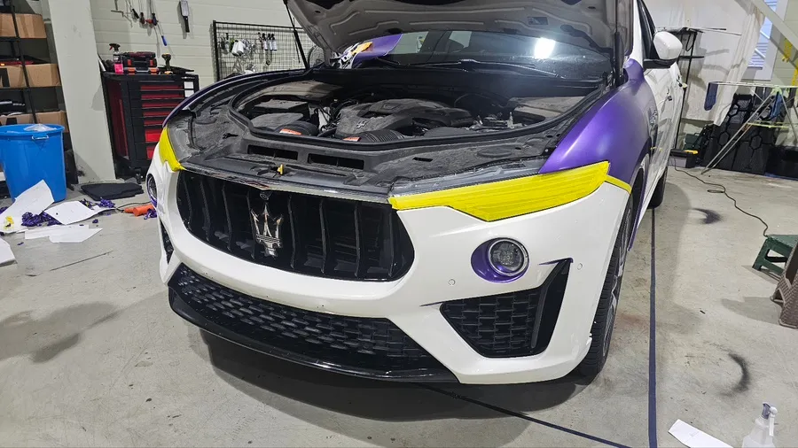 Maserati Levanteのカーラッピング事例|サテンパープル 施工写真 1-3