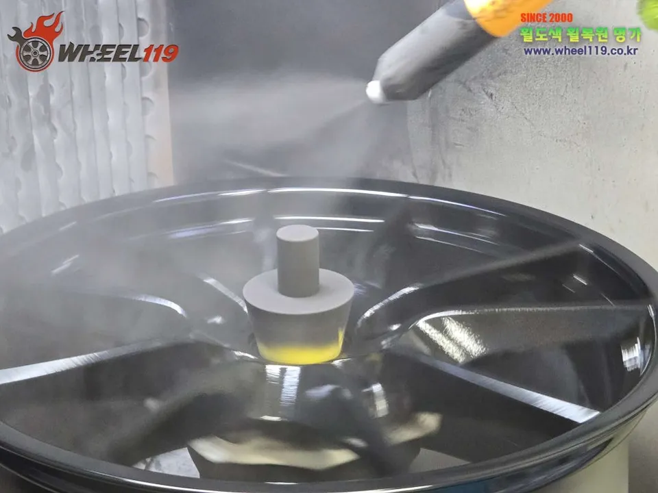 Porsche 911 wheel repair - Porsche 911 Wheel Refinishing Review: Satin Platinum Finish photo 5