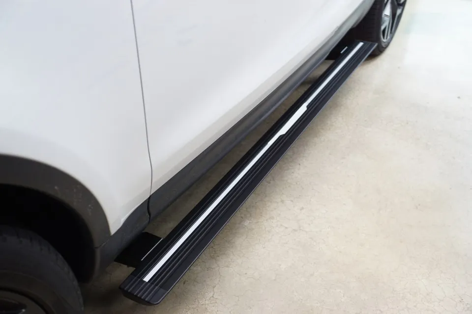 Land Rover Discovery 5 body kit - Land Rover Discovery 5 Electric Side Steps Review photo 5