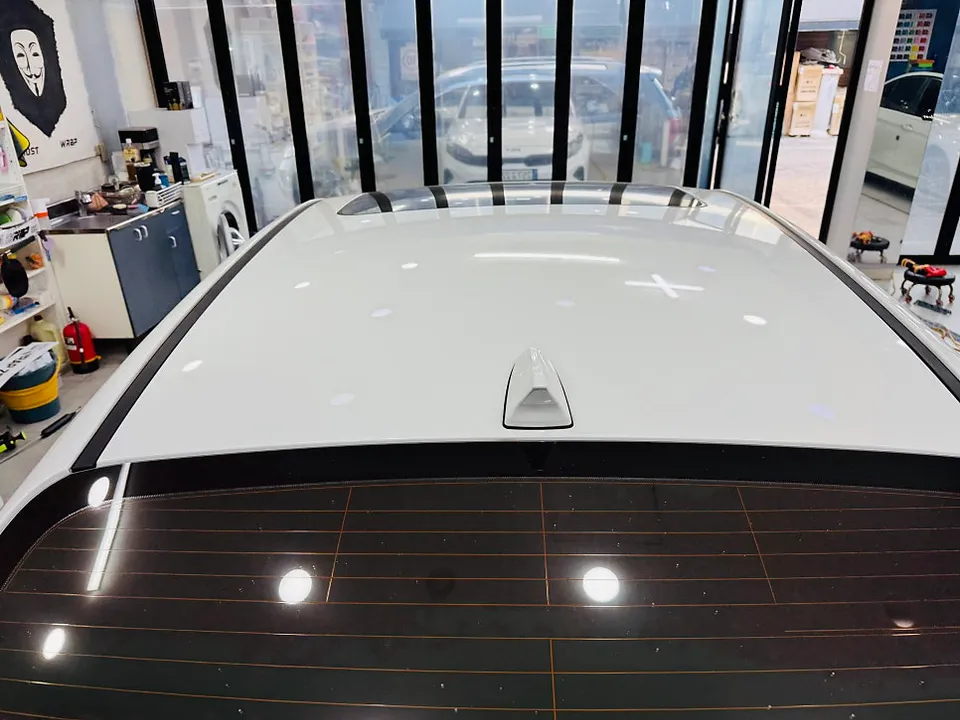 Kia K3のPPF施工事例|ルーフトップとヘッドライト 施工写真 1-2
