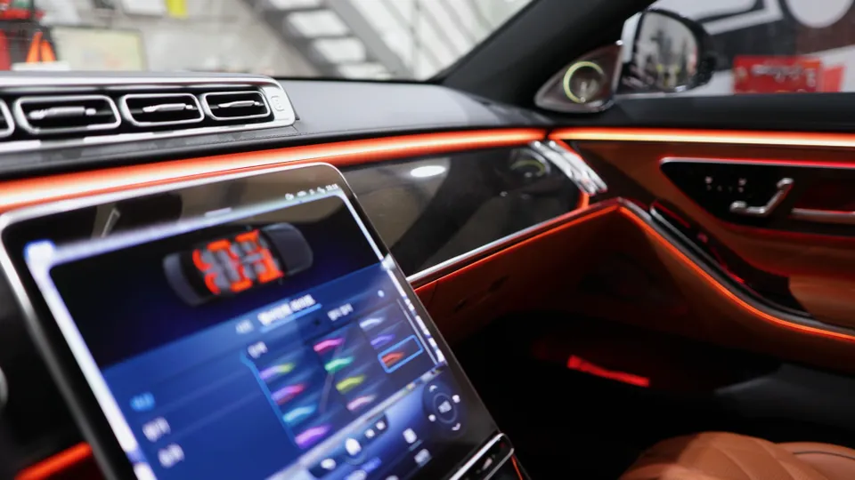 Mercedes-Benz S-Class ambient lighting - Mercedes-Benz S-Class Ambient Lighting Review — Cost & Results photo 4