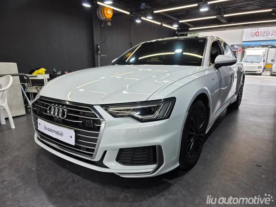Audi A6のカーラッピング事例｜費用目安・仕上がり 施工写真 1-1