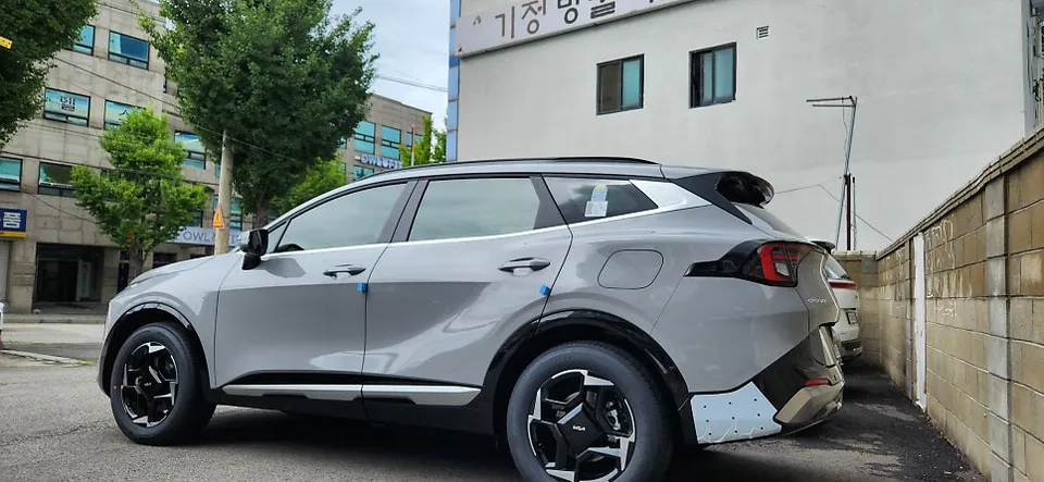 Kia Sportageのドラレコ取付事例｜費用目安と仕上がり 施工写真 3-2