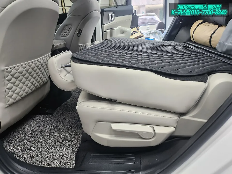 Kia Sorento MQ4 interior customization - Kia Sorento MQ4 Interior Customization Review — Enhanced Comfort photo 4