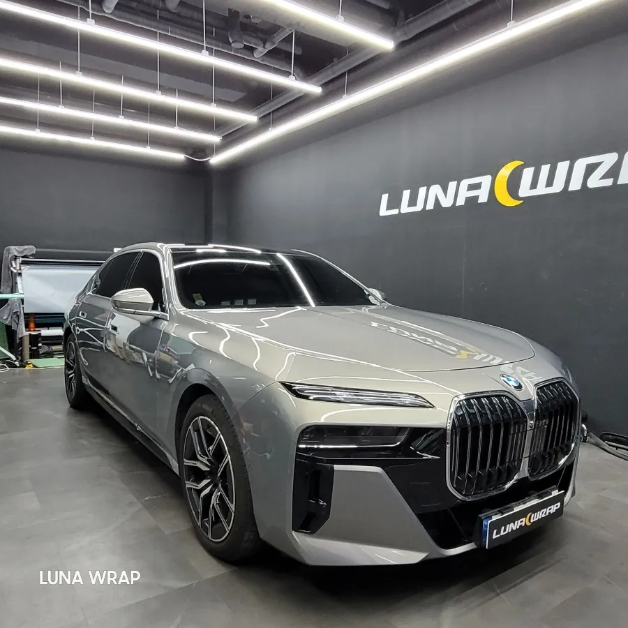 BMW 7 Series G11/G12 vinyl wrap - BMW 7 Series G11/G12 Vinyl Wrap Review: Satin Black photo 2