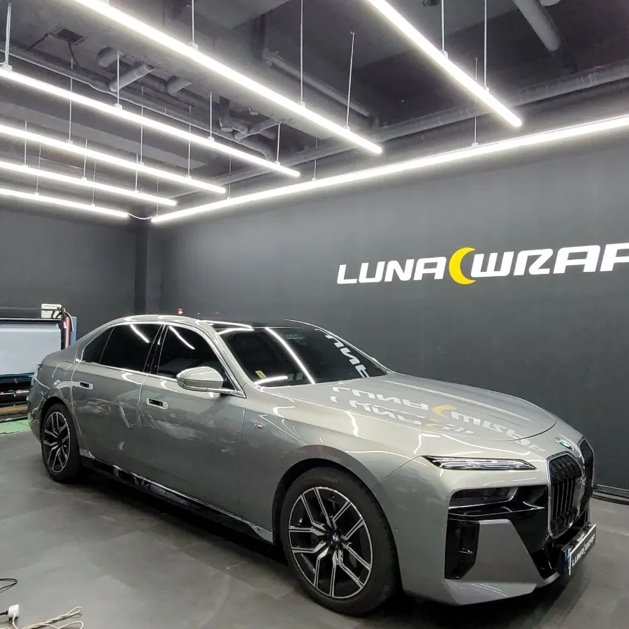 BMW 7 Series G11/G12 vinyl wrap - BMW 7 Series G11/G12 Vinyl Wrap Review: Satin Black photo 3