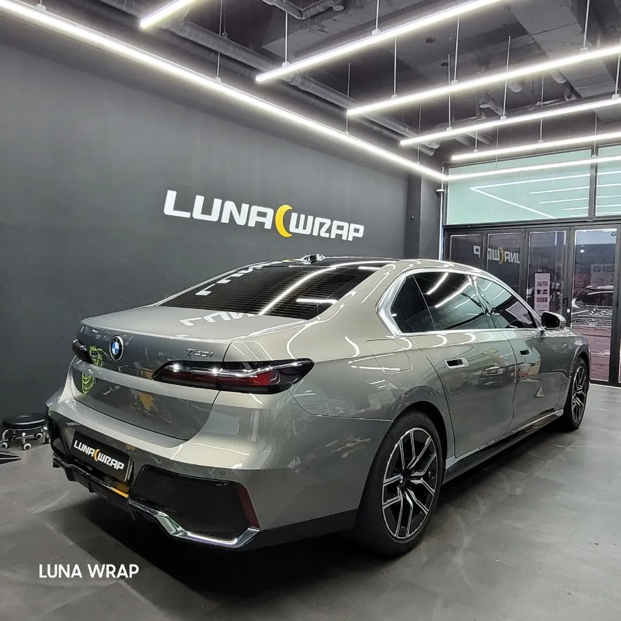 BMW 7 Series G11/G12 vinyl wrap - BMW 7 Series G11/G12 Vinyl Wrap Review: Satin Black photo 4
