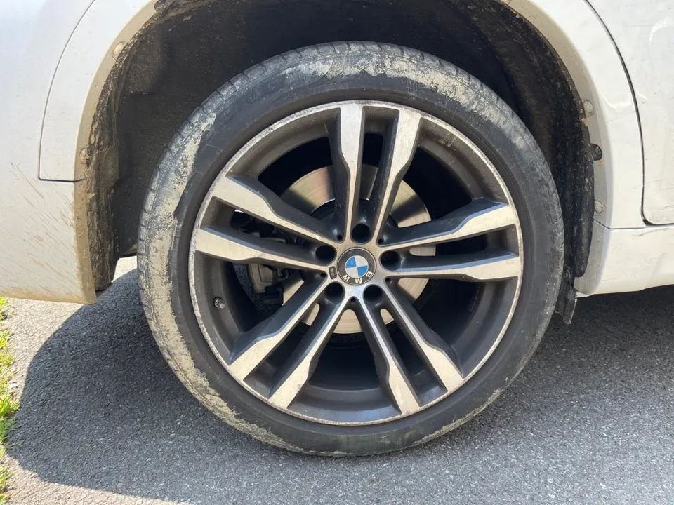 BMW X6 F16 wheel repair - BMW X6 F16 Wheel Repair & Painting Review photo 4
