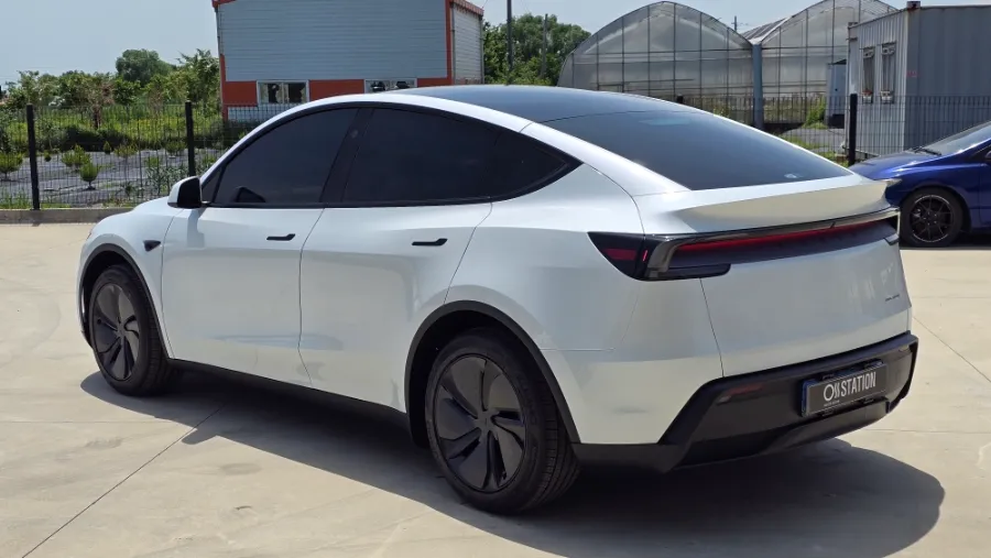 Tesla Model Y window tinting - Tesla Model Y Window Tinting Review: Cost & Results photo 6