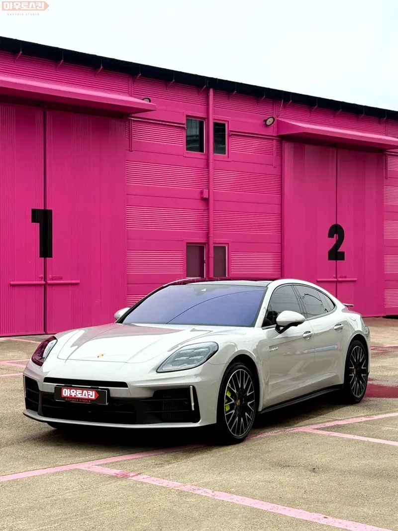 Porsche PanameraのPPF施工事例 写真