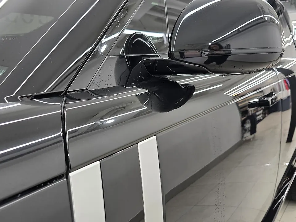 Land Rover VogueのPPF施工事例｜グリーンカラーとブラックパッケージ 施工写真 2-1