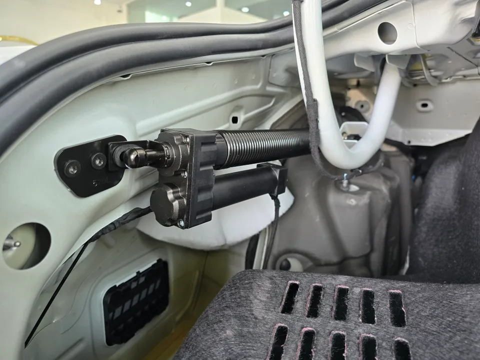 Mercedes-Benz CLA oem options - Mercedes-Benz CLA Power Trunk Retrofit Review photo 6
