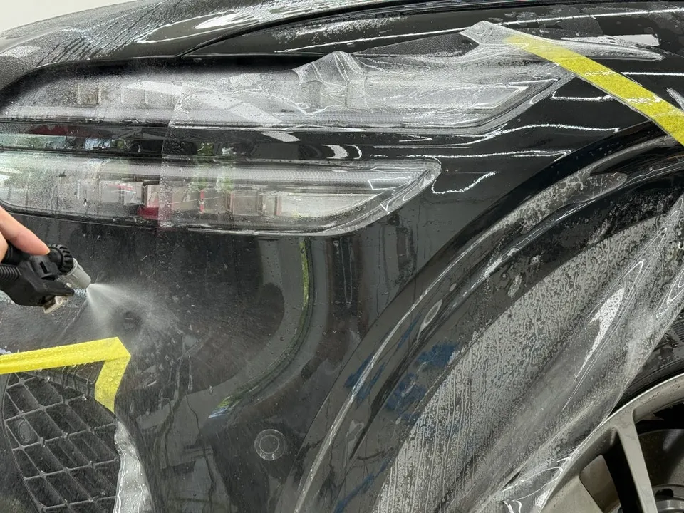 Genesis GV70 PPF施工事例:費用目安と仕上がり 施工写真 2-2