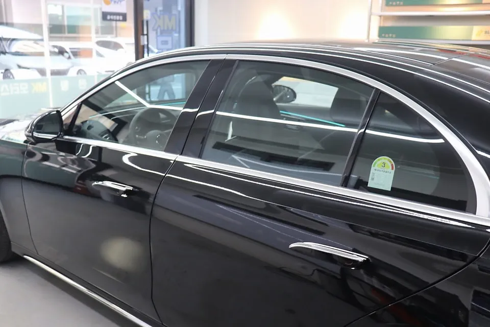 Mercedes-Benz E-Class window tinting - Mercedes-Benz E-Class Window Tinting Review — Premium Protection photo 4