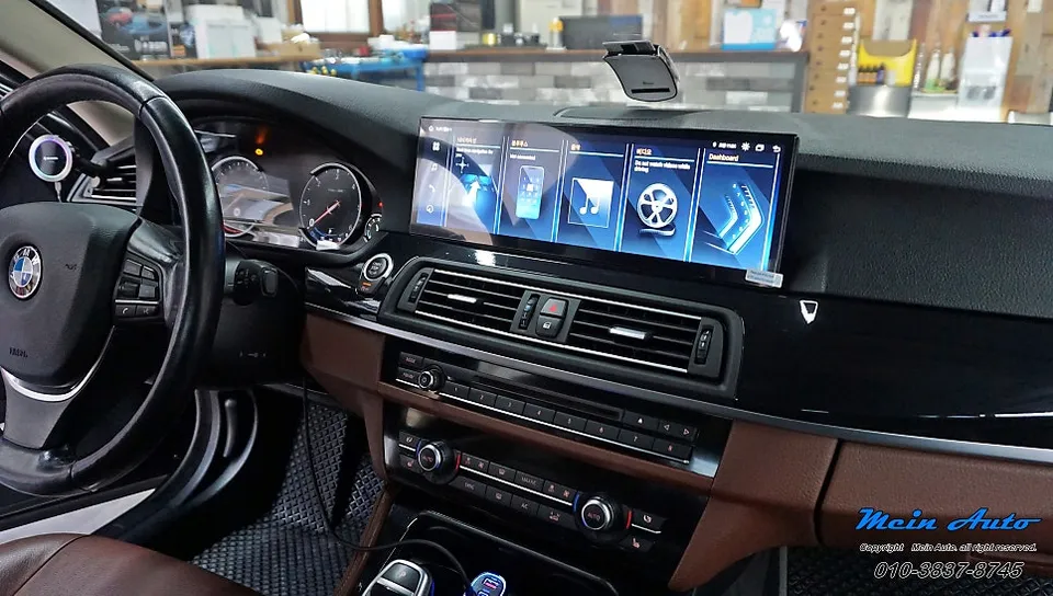 BMW 5 SeriesのAndroid Auto・CarPlay取付事例 施工写真 2-2