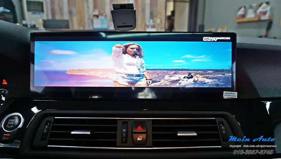 BMW 5 SeriesのAndroid Auto・CarPlay取付事例 施工写真 4-2